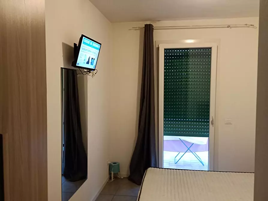 Immagine 14 di Abitazione tipica in affitto  in VIA CANALE MILANI 14 a Verona