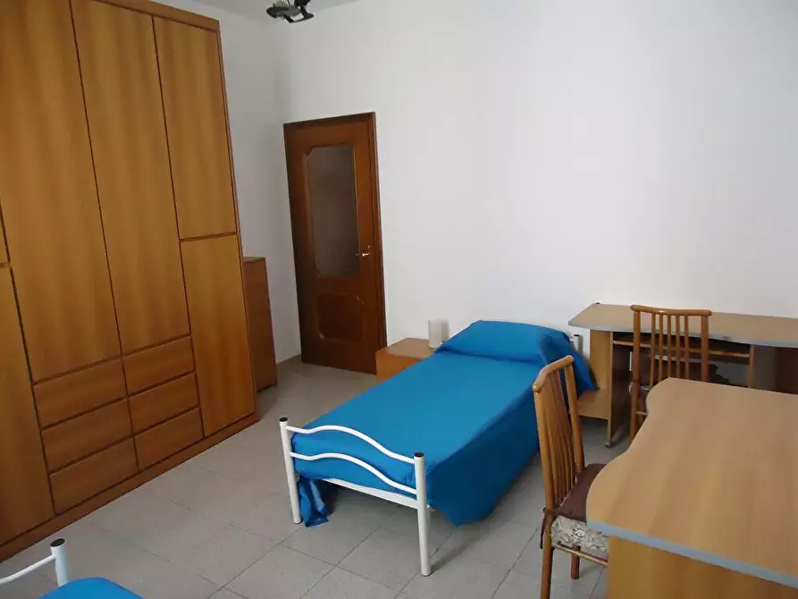 Immagine 2 di Camera condivisa in affitto  in CAIANELLO 1 a Milano