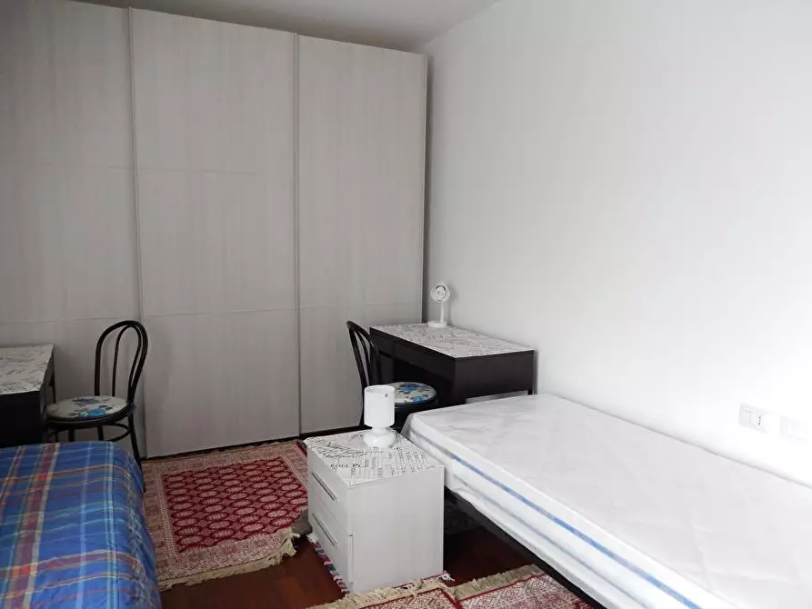 Immagine 2 di Camera condivisa in affitto  in Via Giovanni Ansaldo 12 a Milano