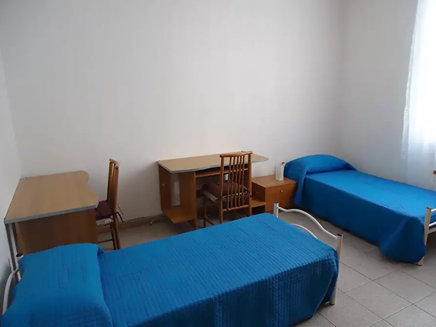 Immagine 3 di Camera condivisa in affitto  in CAIANELLO 1 a Milano