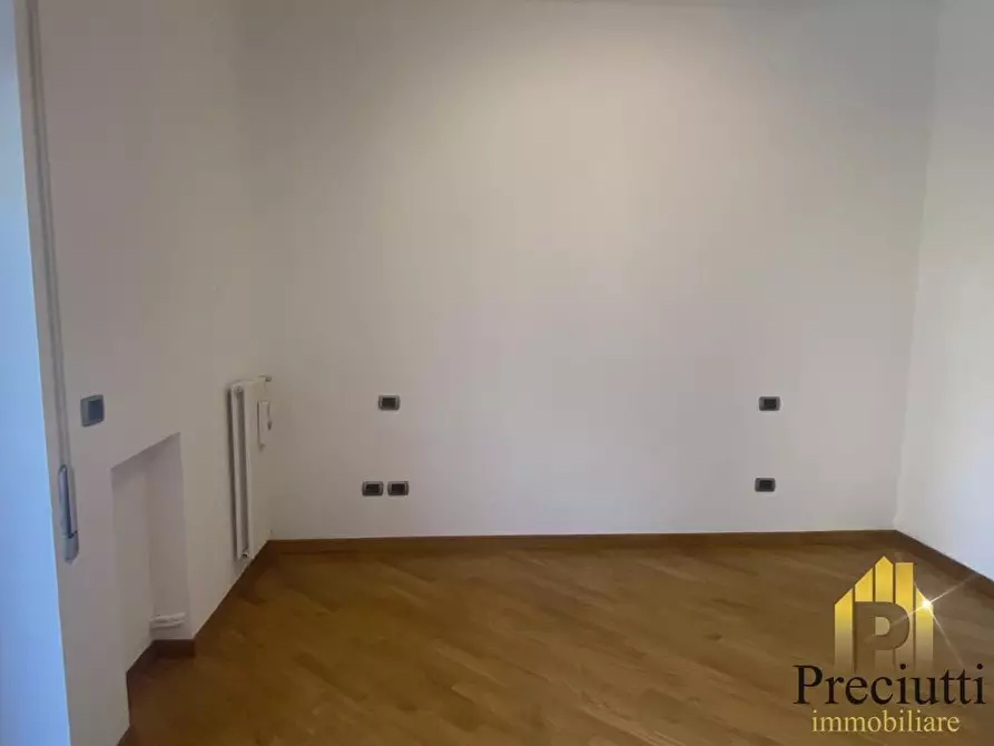 Immagine 13 di Appartamento in vendita  in VIA VINCENZO VELA 35 a Roma