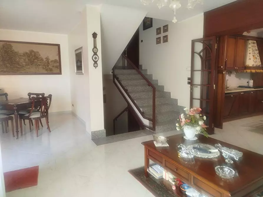 Immagine 5 di Villa in vendita  in Via Francesco Como 6 a Taranto