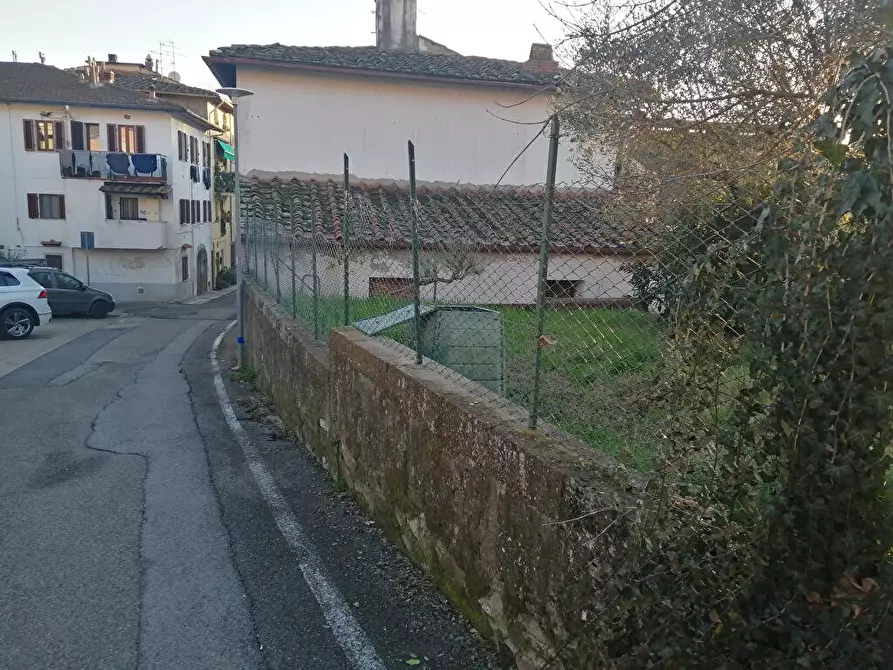 Immagine 8 di Casa colonica in vendita  a Reggello