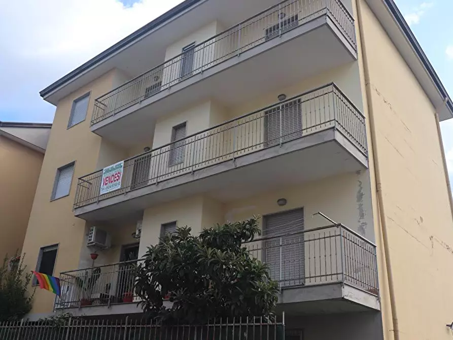 Immagine 1 di Appartamento in vendita  a Dugenta