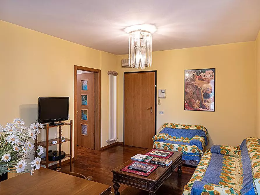 Immagine 10 di Appartamento in affitto  a Vicenza