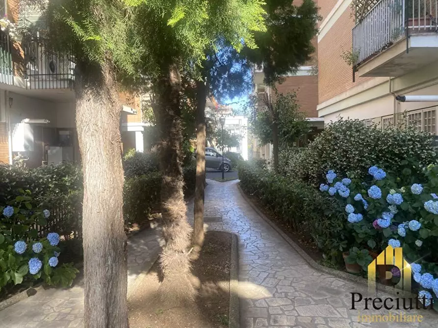Immagine 18 di Appartamento in vendita  in VIA STEFANO BORGIA 74 a Roma