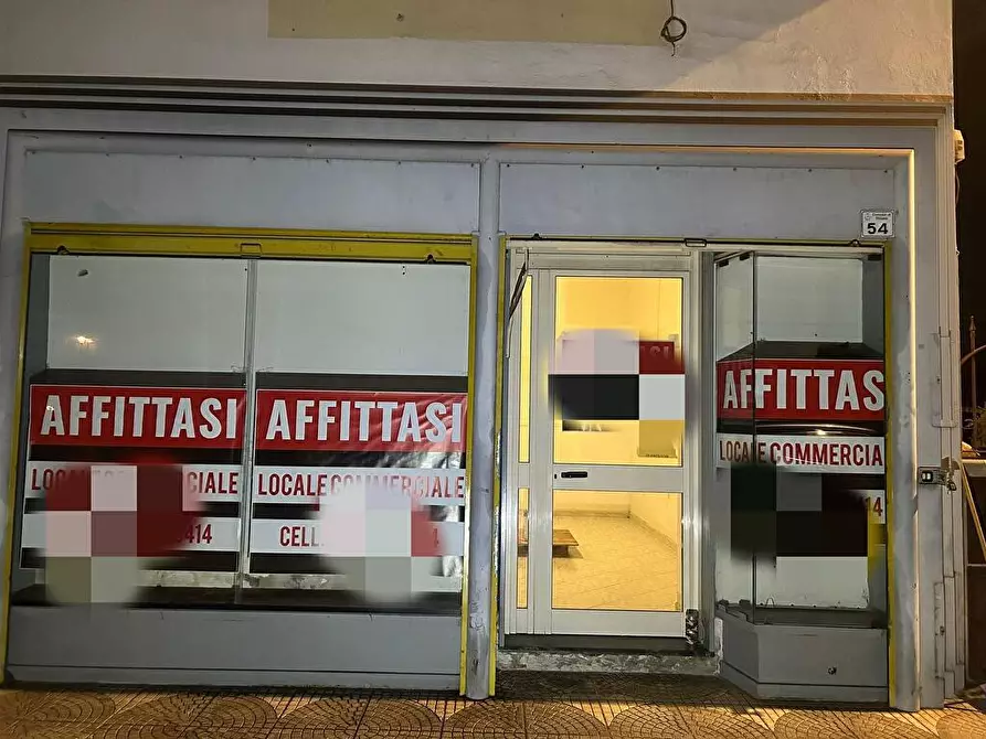Immagine 7 di Locale commerciale in affitto  in Via Caduti Per la Patria 54 a Striano