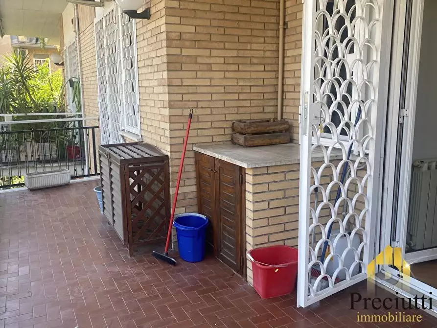 Immagine 23 di Appartamento in vendita  in VIA VINCENZO VELA 35 a Roma