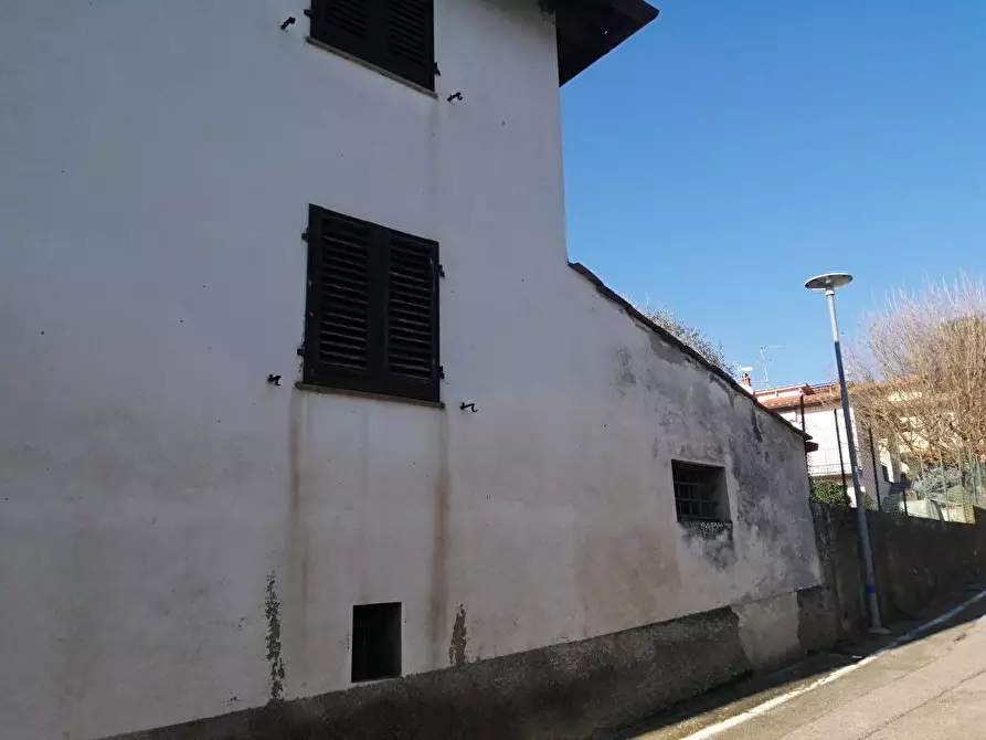 Immagine 5 di Casa colonica in vendita  a Reggello