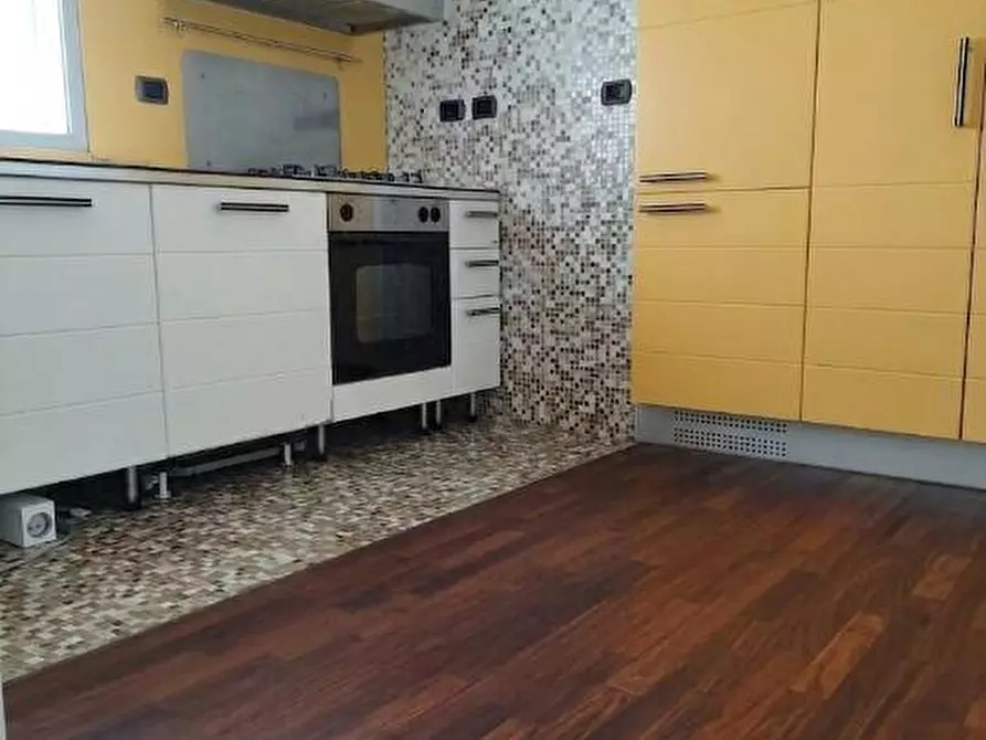 Immagine 12 di Appartamento in vendita  in via principe Amedeo  222 a Taranto