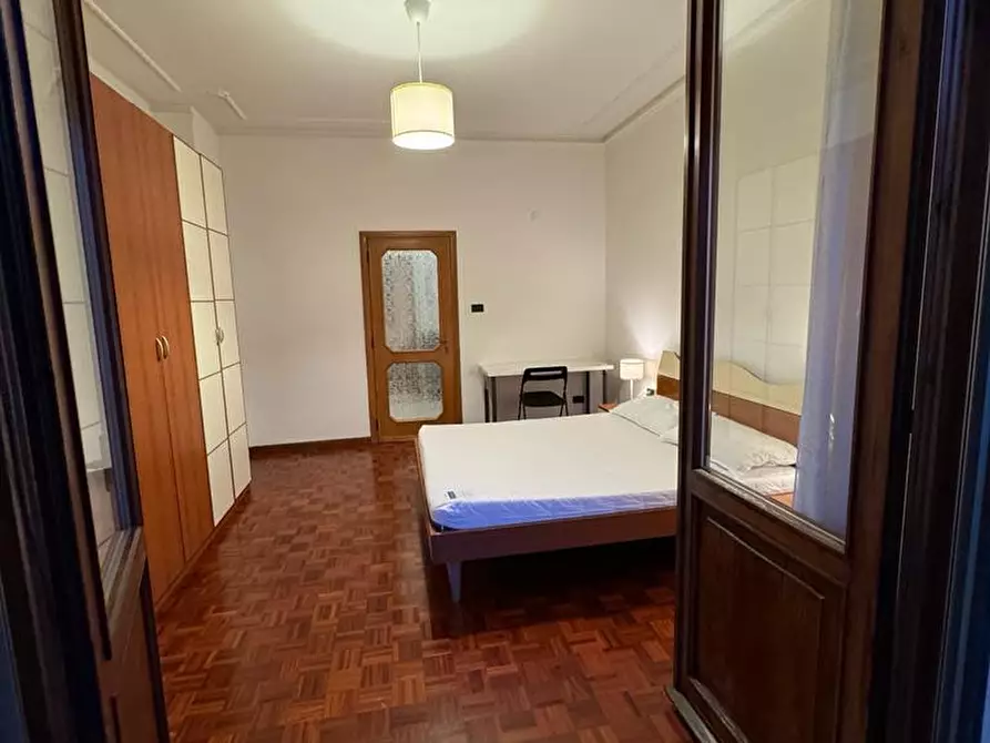 Immagine 9 di Camera in affitto  a Reggio Nell'emilia