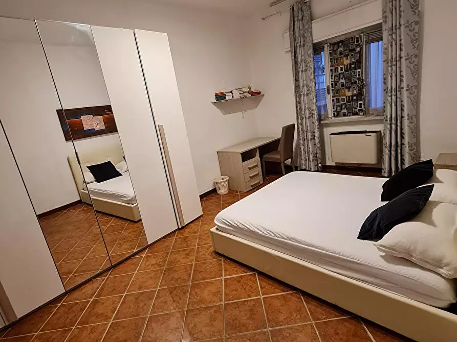 Immagine 5 di Abitazione tipica in affitto  a Piacenza