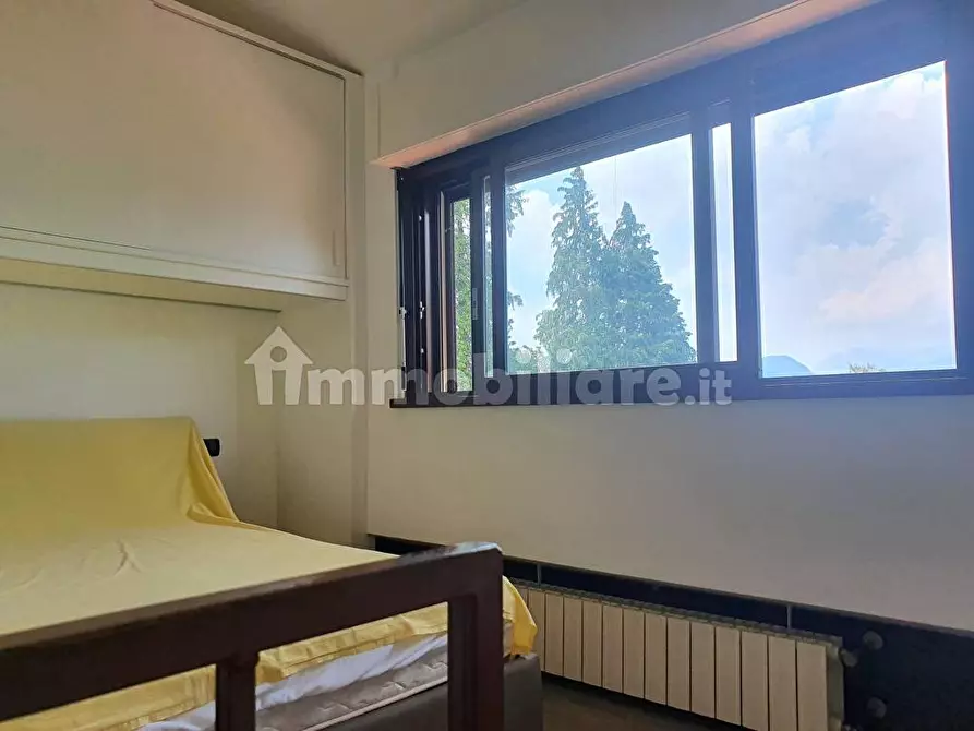 Immagine 4 di Appartamento in affitto  a Laveno-Mombello