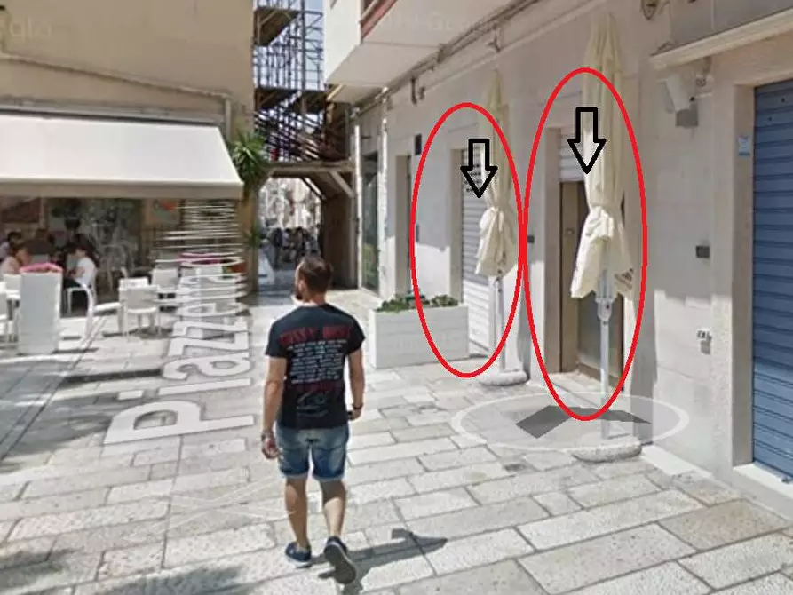 Immagine 4 di Attività commerciale in vendita  in p.tta Mercato  2 a Manfredonia
