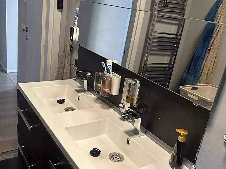 Immagine 12 di Appartamento in vendita  in Via Filippo Turati  11 a Savona