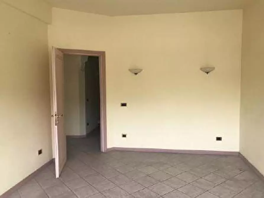 Immagine 3 di Ufficio in vendita  in  Via Montefiorino 10 a Terni