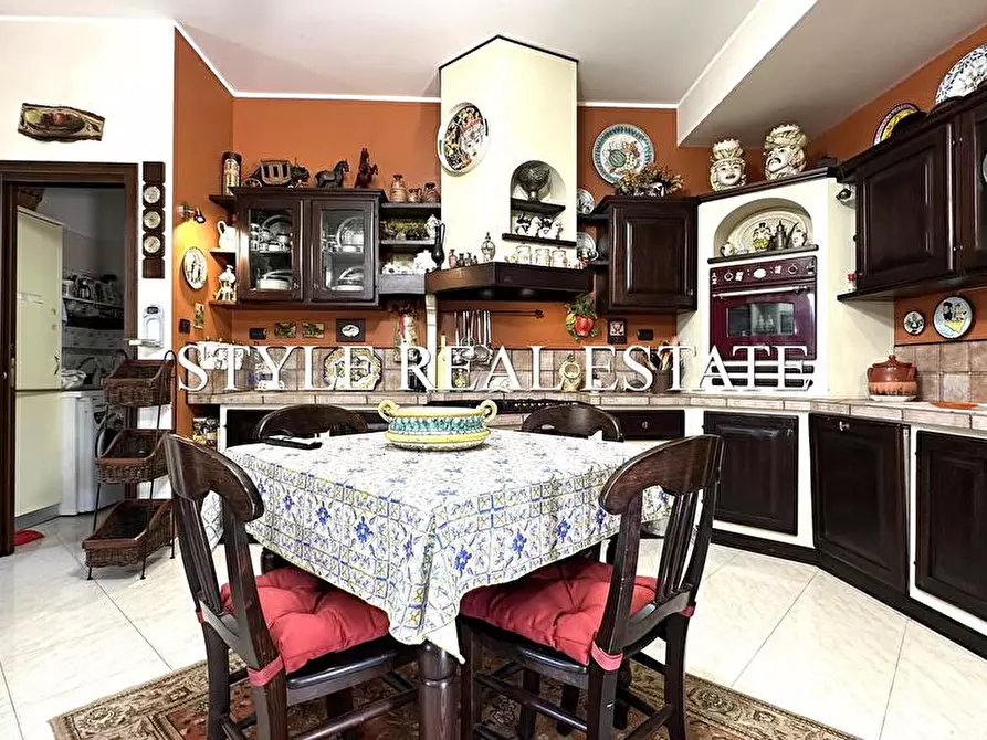 Immagine 12 di Villa in vendita  in via nino consiglio - a Siracusa