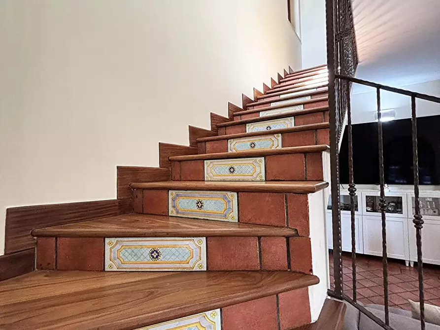 Immagine 24 di Villa in vendita  in Via Masseria Vecchia snc a Giugliano In Campania