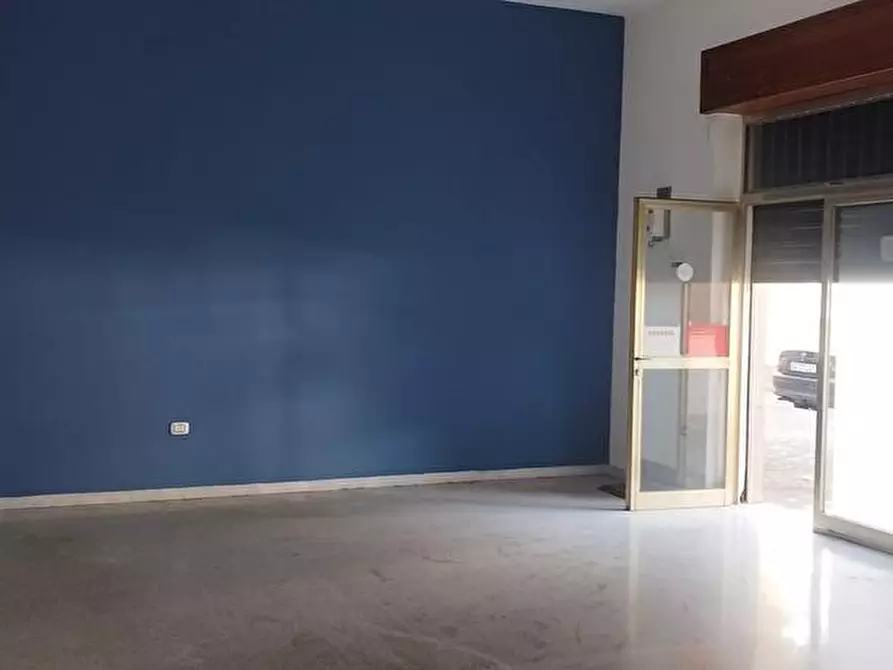 Immagine 2 di Locale commerciale in vendita  in Via Vecchia Lavorate 70 a Sarno