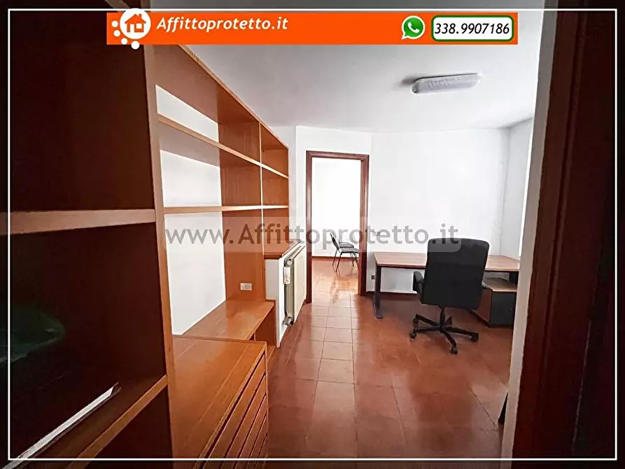 Immagine 5 di Ufficio in affitto  in Via Mamurra 4 a Formia