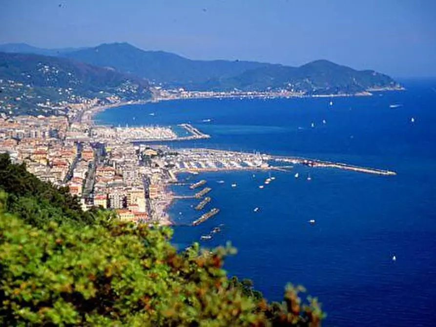 Immagine 5 di Villa in vendita  in via rialto 8 a Chiavari