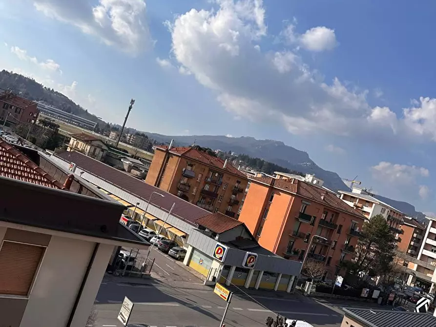 Immagine 3 di Appartamento in vendita  a Varese