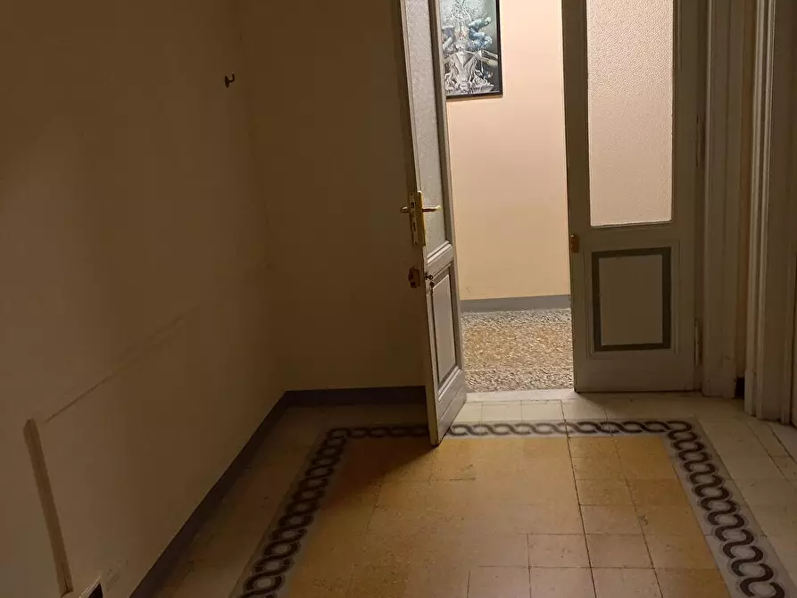 Immagine 2 di Ufficio in affitto  a Livorno