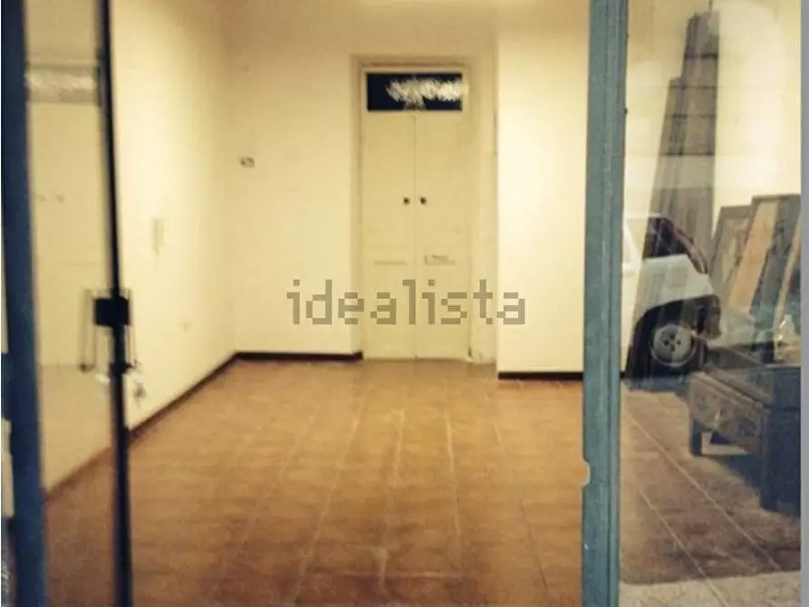 Immagine 4 di Attività commerciale in affitto  a Reggio Di Calabria