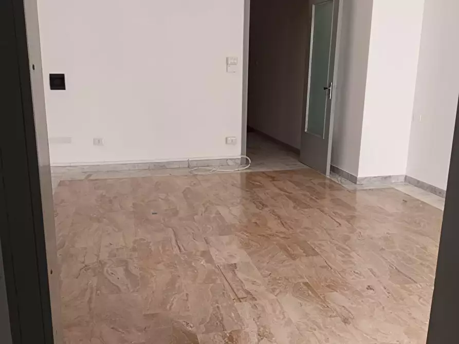 Immagine 4 di Ufficio in affitto  in via guercio 202 a Salerno