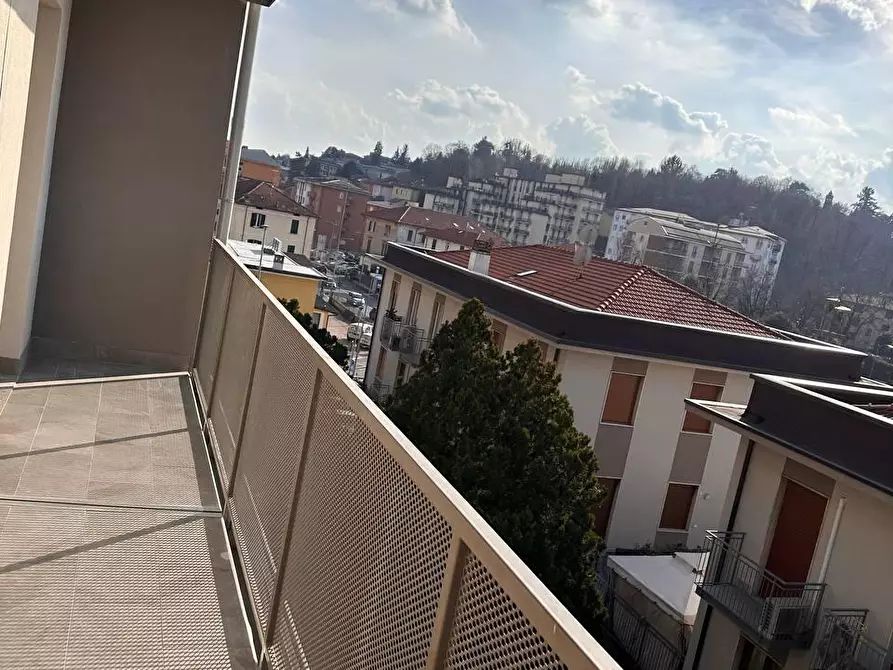 Immagine 1 di Appartamento in vendita  a Varese
