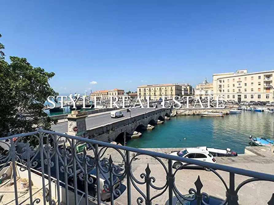Immagine 20 di Appartamento in vendita  in Via Piazza Pancali - a Siracusa