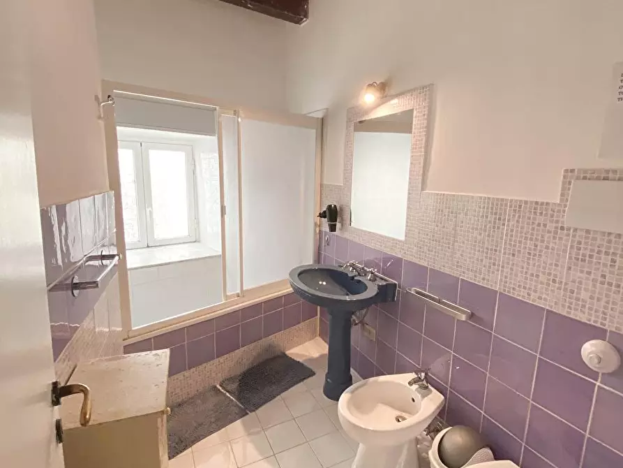 Immagine 24 di Camera in affitto  in Via Argenteria  19 a Palermo