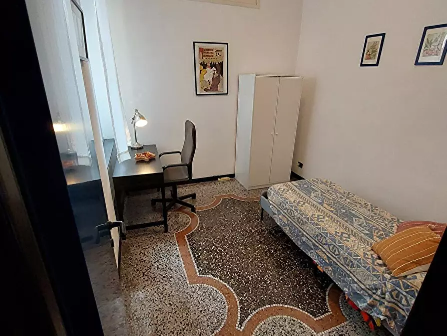 Immagine 3 di Stanza singola in affitto  a Genova