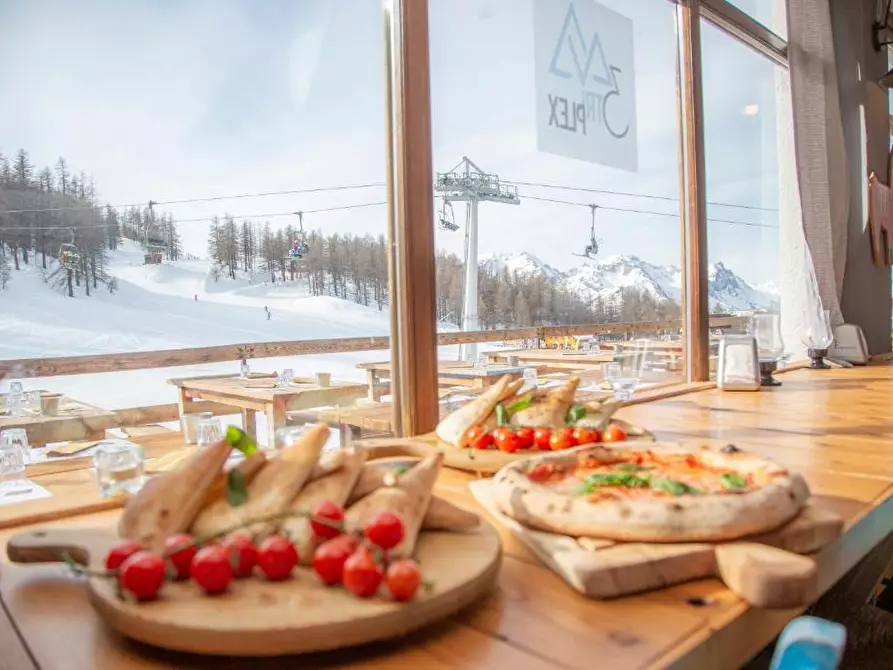 Immagine 8 di Albergo/B&B/Residence in vendita  in Località Sportinia 4 a Sauze D'oulx