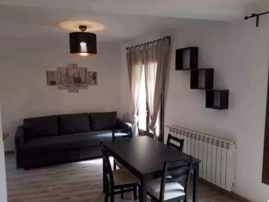 Immagine 7 di Abitazione tipica in affitto  a Rovigo