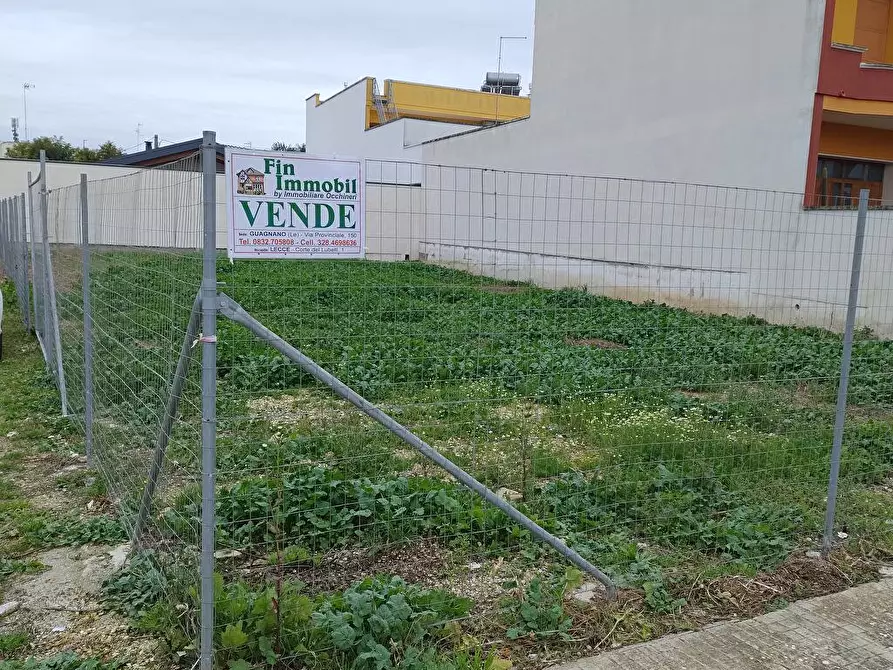 Immagine 2 di Terreno in vendita  in Via B. Padre Patera angolo Via G.marciano 10 a Salice Salentino