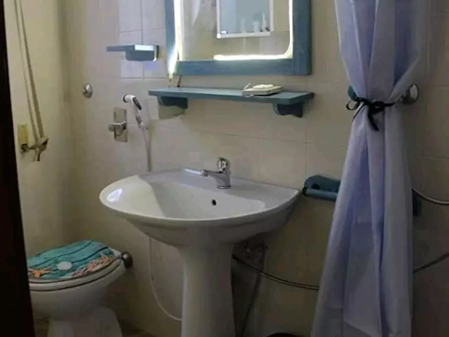 Immagine 10 di Appartamento in affitto  in Via Arca di Noè  7 a Taranto