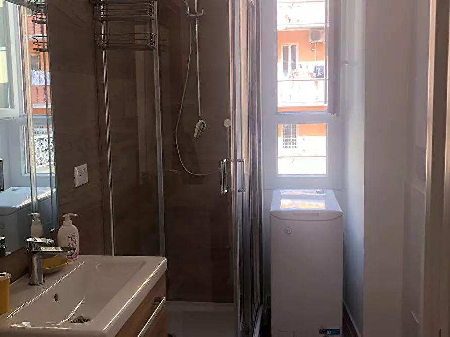 Immagine 10 di Abitazione tipica in affitto  a Roma