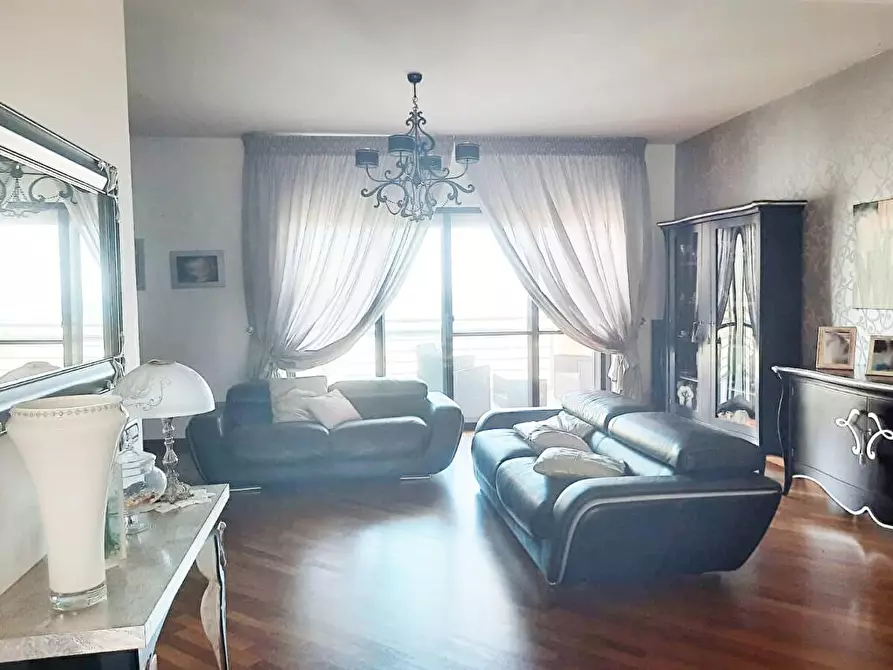 Immagine 4 di Attico in vendita  in via perosi a Bari