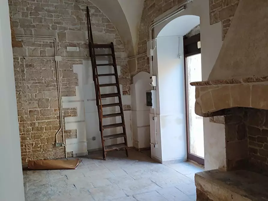 Immagine 18 di Attività commerciale in affitto  in Via Estramurale Lucatorto 30 B a Bitetto