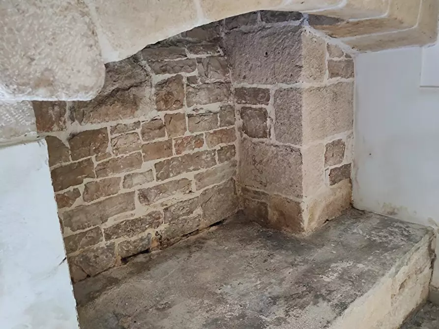 Immagine 24 di Attività commerciale in affitto  in Via Estramurale Lucatorto 30 B a Bitetto