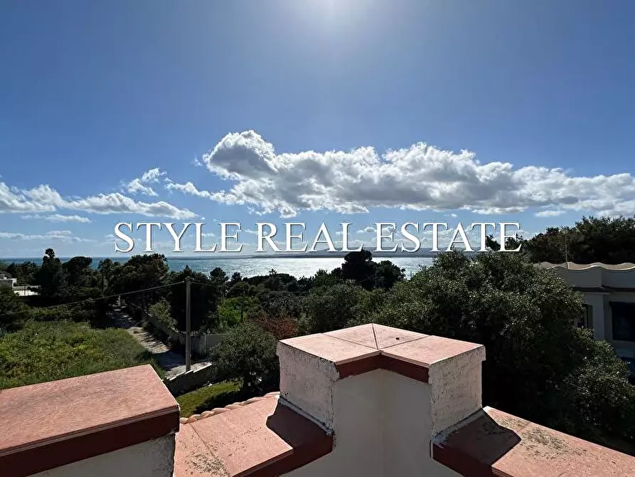 Immagine 2 di Villa in vendita  in Strada capo murro di porco a Siracusa