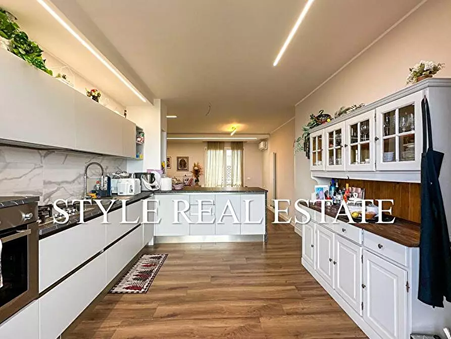 Immagine 4 di Appartamento in vendita  in Viale Scala Greca 483 a Siracusa