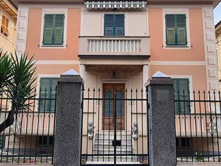 Immagine 1 di Appartamento in vendita  in CORSO BUENOS AIRES 3 a Chiavari