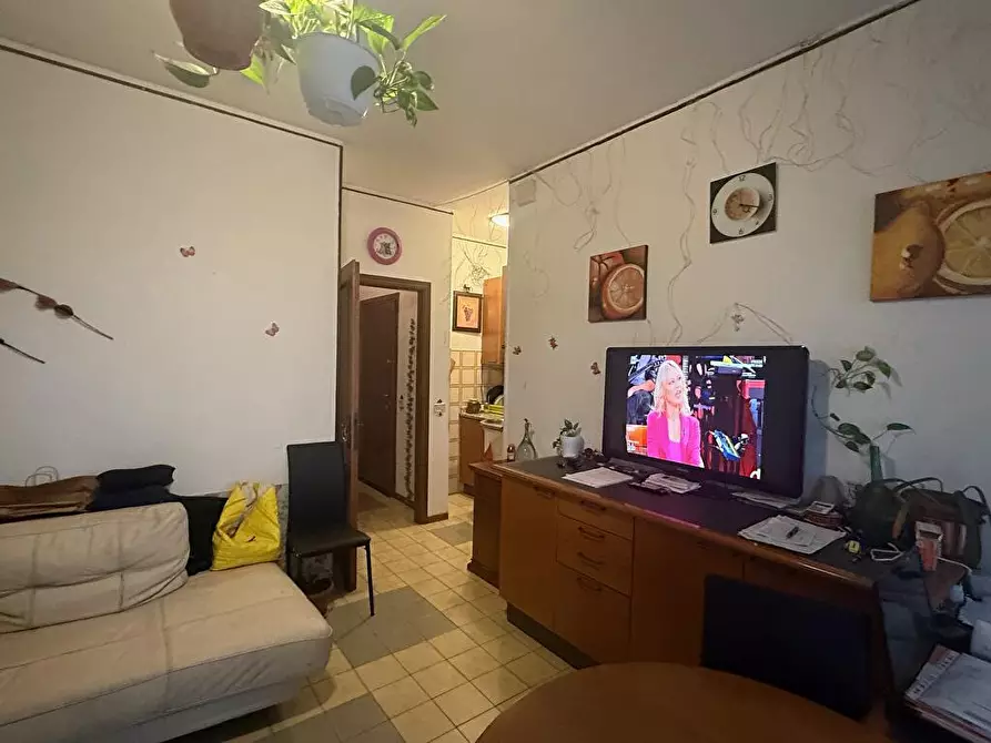 Immagine 4 di Appartamento in vendita  a Reggio Nell'emilia