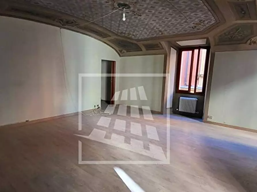 Immagine 2 di Attività commerciale in affitto  a Reggio Nell'emilia