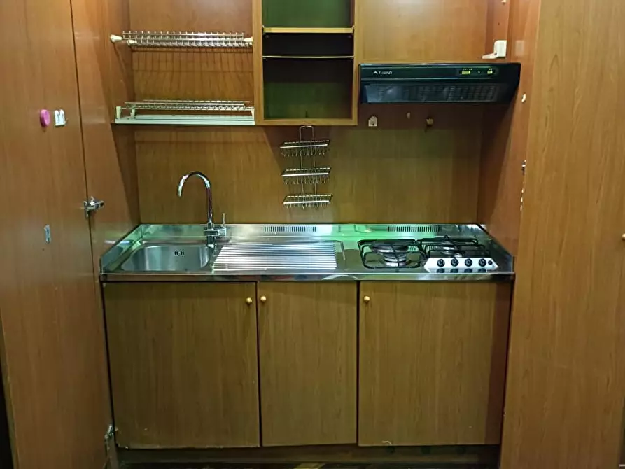 Immagine 4 di Abitazione tipica in affitto  in via Cassia 595 a Roma