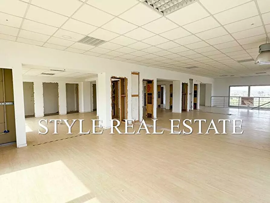 Immagine 4 di Locale commerciale in affitto  a Pachino