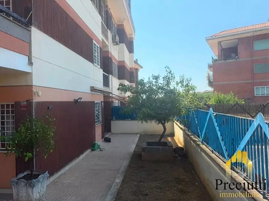 Immagine 5 di Appartamento in vendita  in VIA DI BRAVETTA 512 a Roma