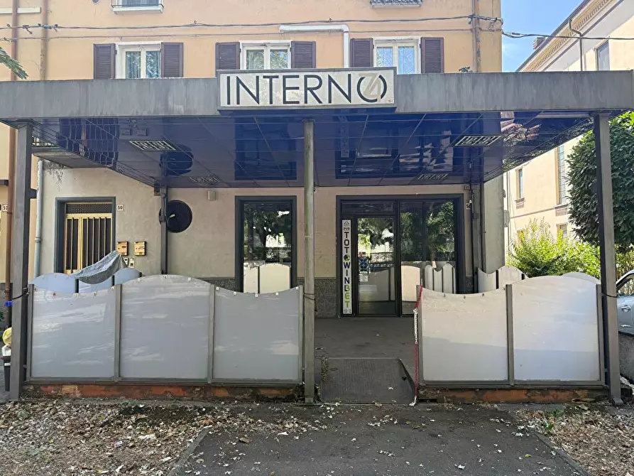 Immagine 1 di Attività commerciale in vendita  a Salsomaggiore Terme